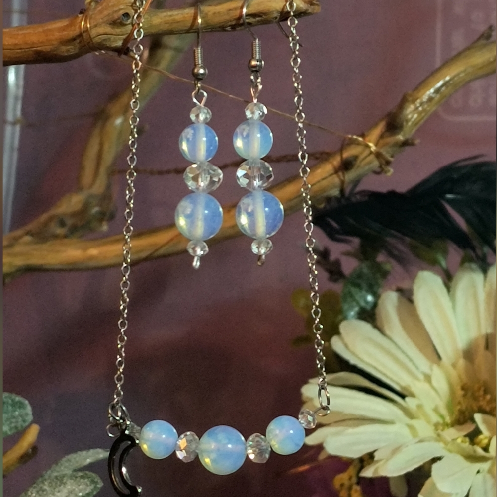 Elegant Genuine Opal & Quartz Crystal Bead Necklace & Earring Set.